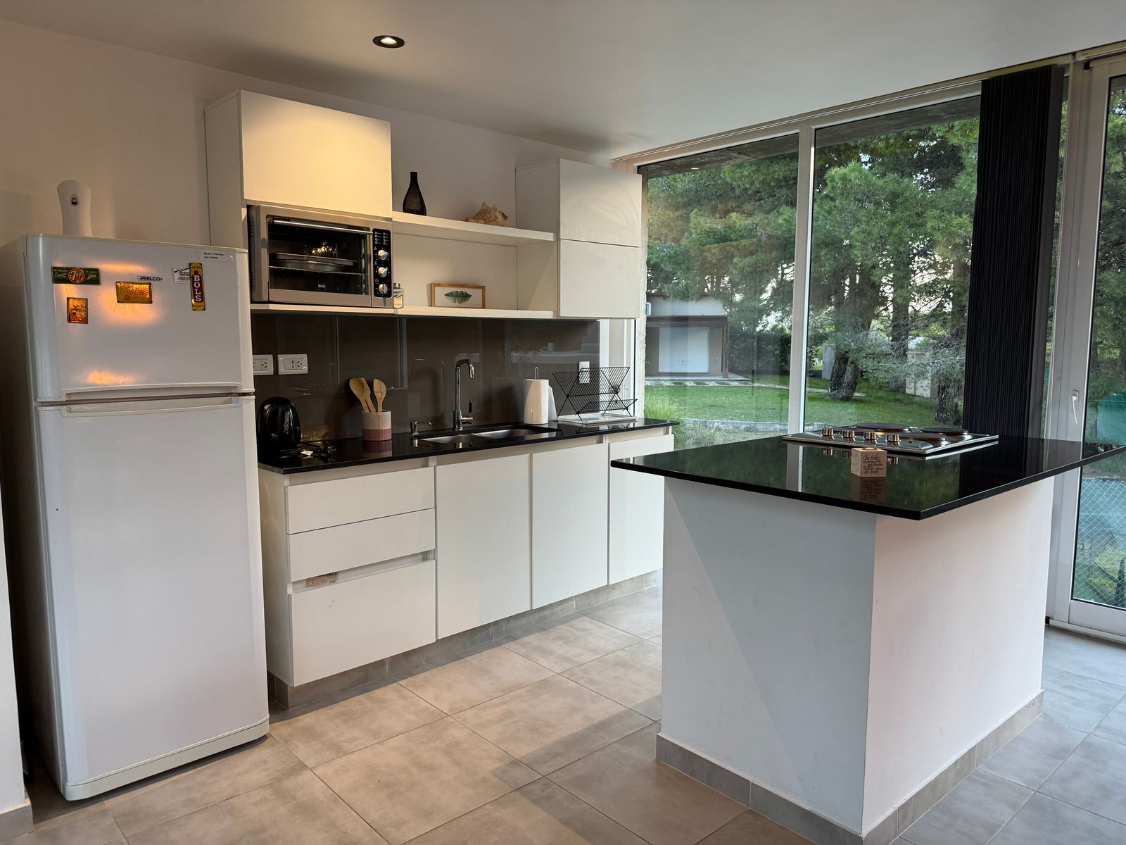 MODERNA CASA CON DISEÑO UNICO EN B° PINAR DEL GOLF - 13