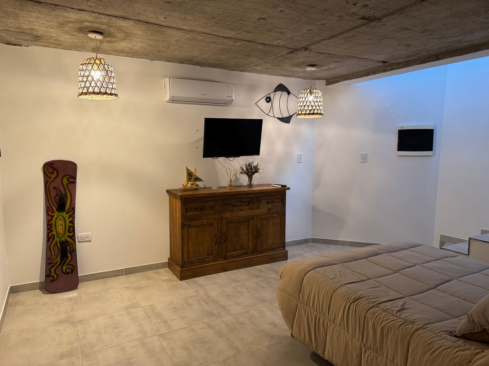 MODERNA CASA CON DISEÑO UNICO EN B° PINAR DEL GOLF - 19