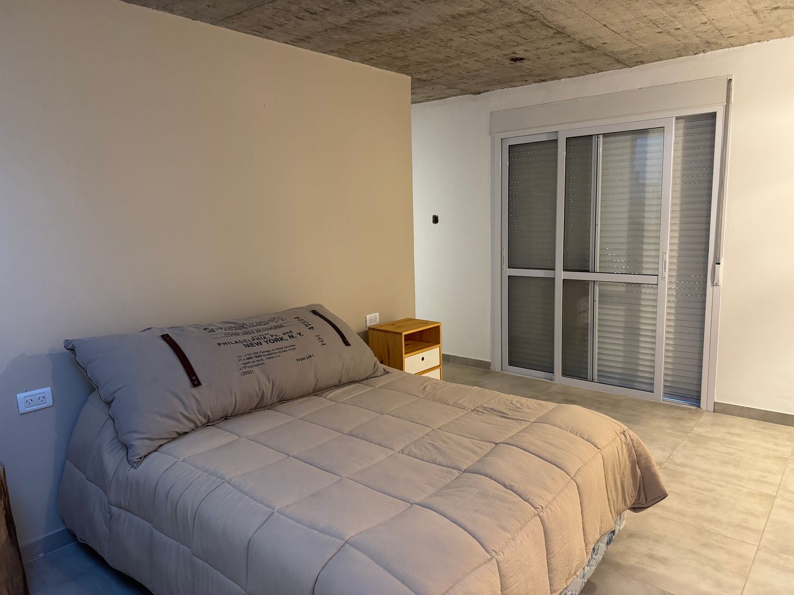 MODERNA CASA CON DISEÑO UNICO EN B° PINAR DEL GOLF - 20