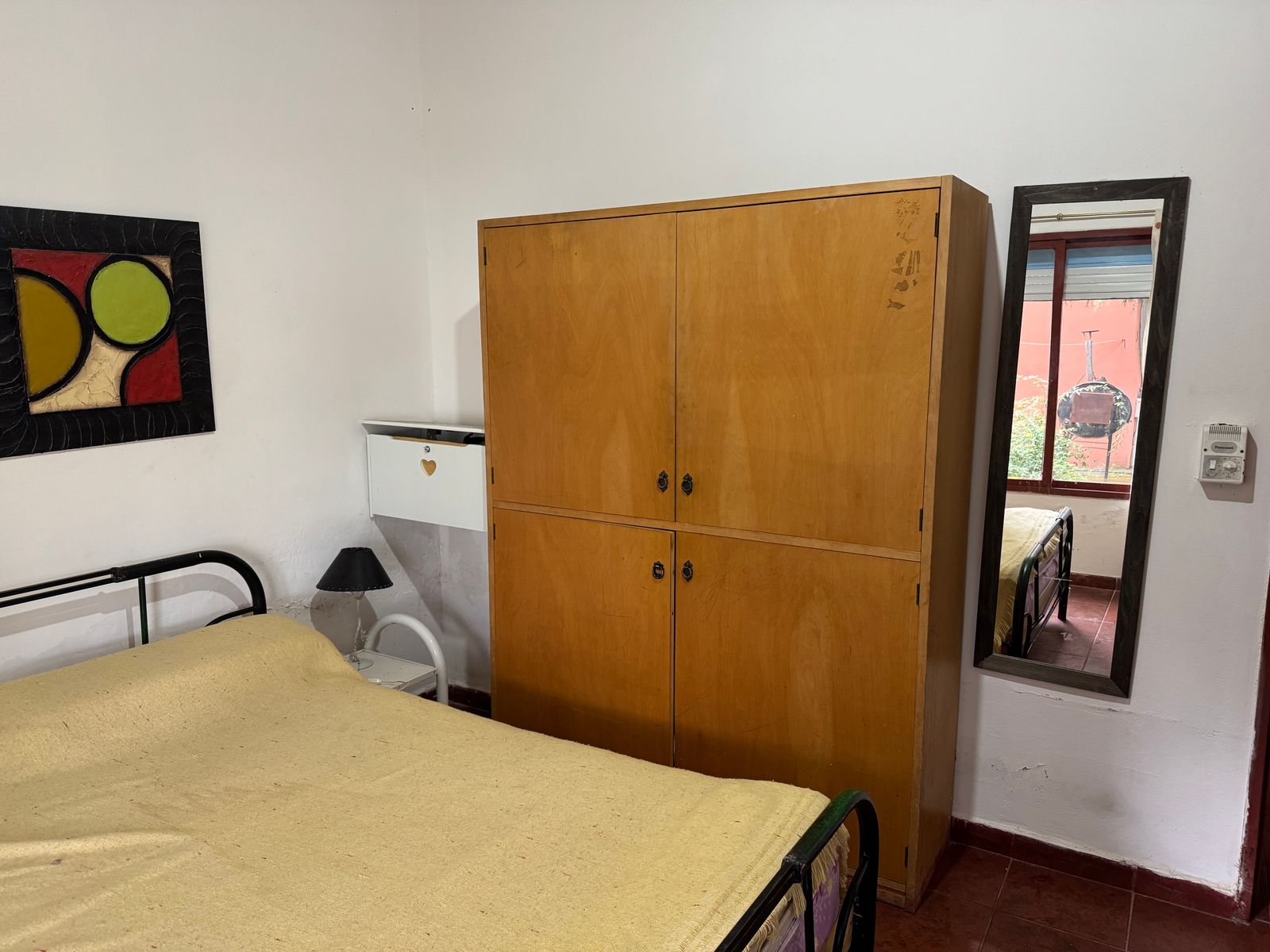 EN VENTA- CASA 2 DORMITORIOS + DEPARTAMENTO Y QUINCHO - 10
