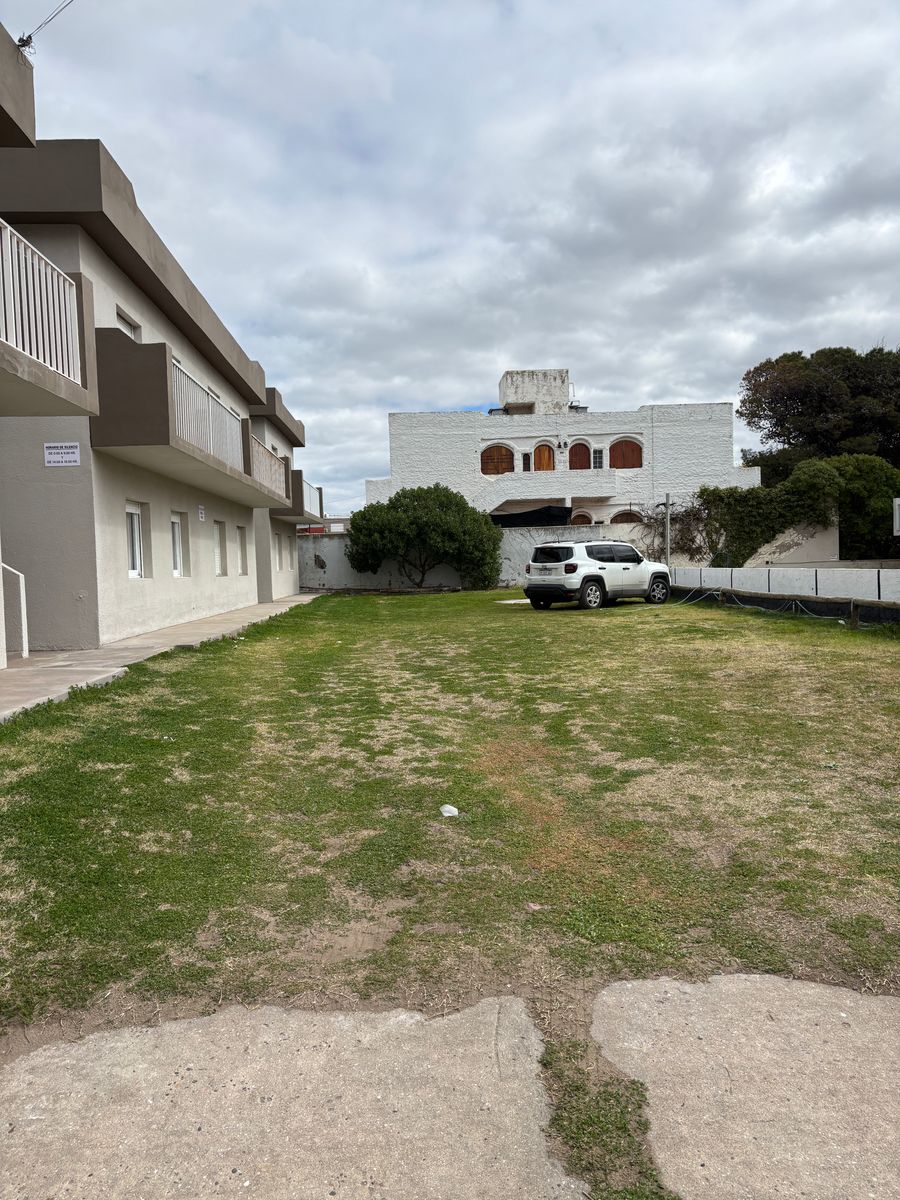 DEPARTAMENTO A PASOS DEL MAR - 14