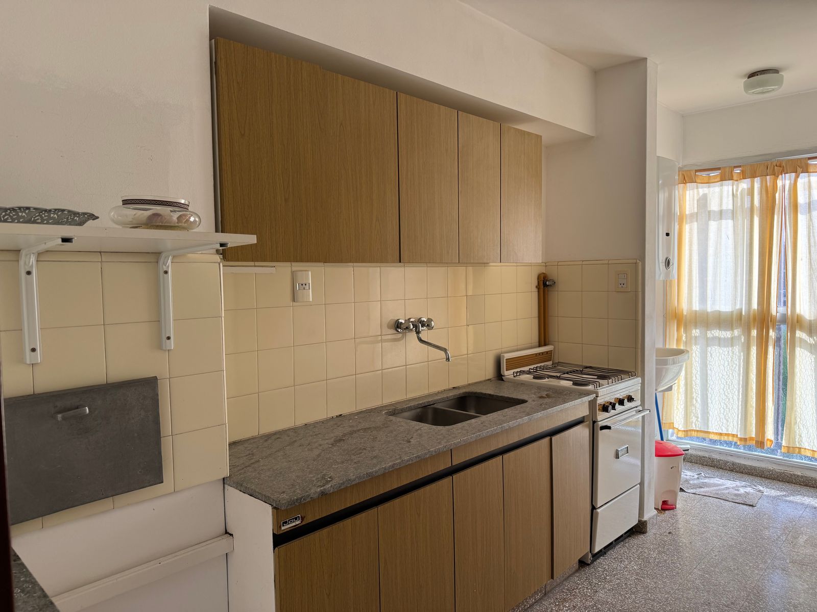 EN VENTA - DEPARTAMENTO SOBRE CALLE COSTANERA - 2