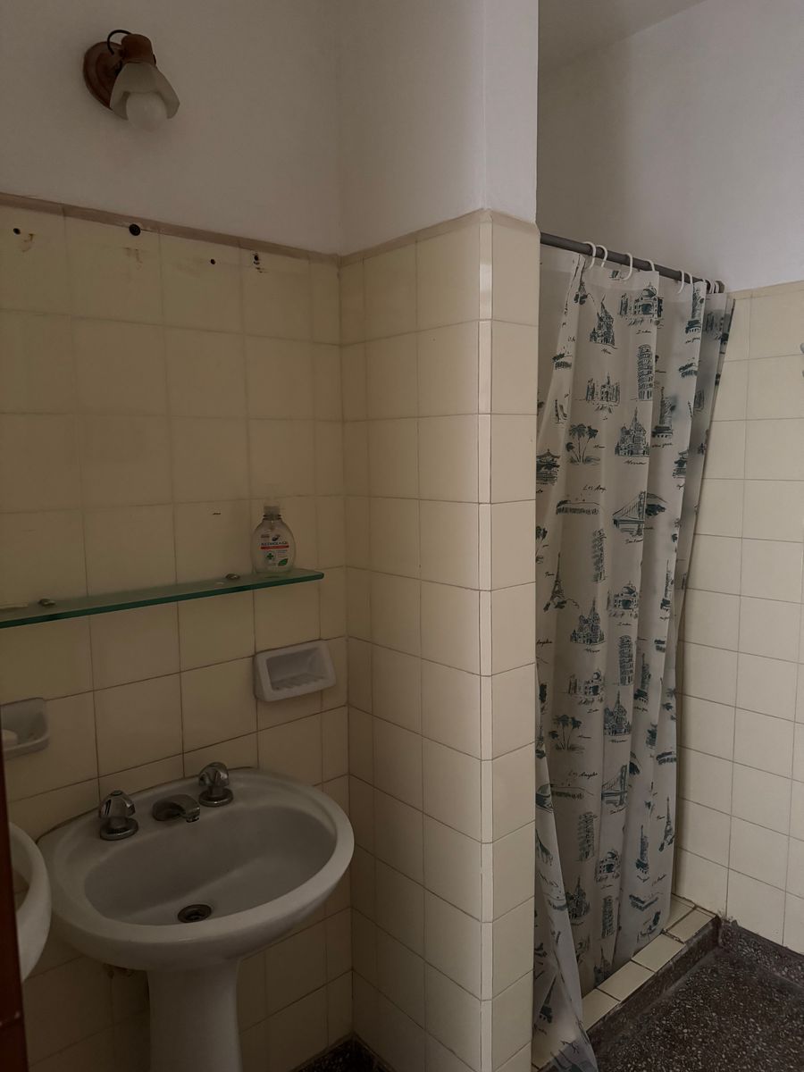 EN VENTA - DEPARTAMENTO SOBRE CALLE COSTANERA - 14