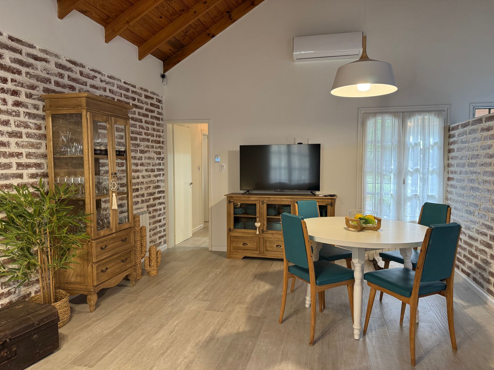 ENCANTADORA CASA EN EXCELENTE UBICACIÓN - 5