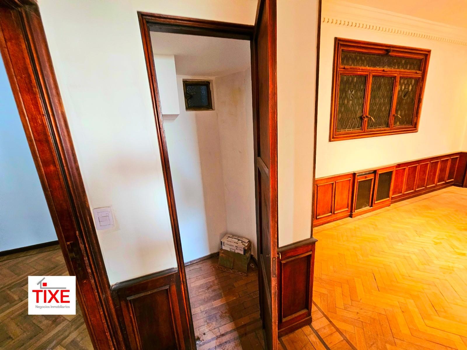 Maipú y Av. Córdoba. Piso alto. 80 m2. Reformado de Revista. - 9