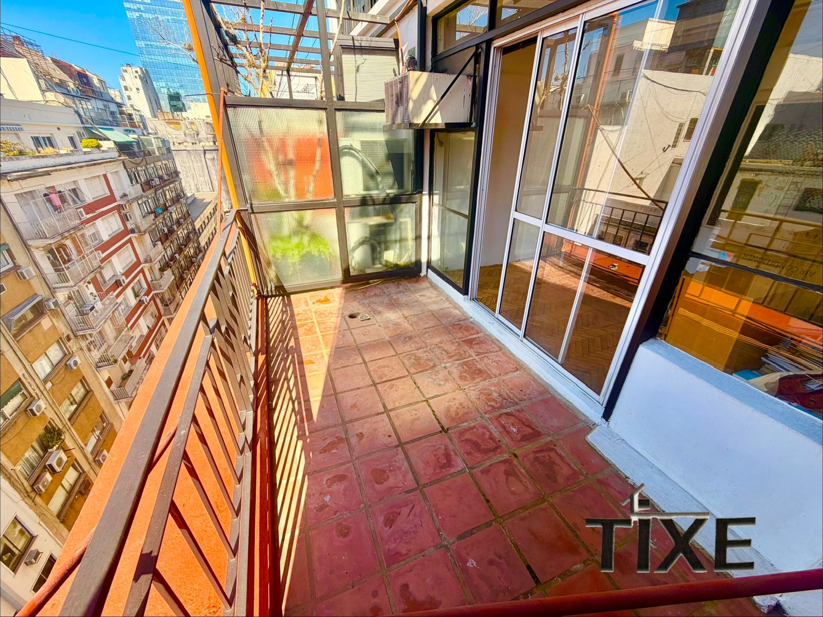 Oportunidad. Tribunales. Piso de Oficinas. 98 m2. Luz y Sol. - 28