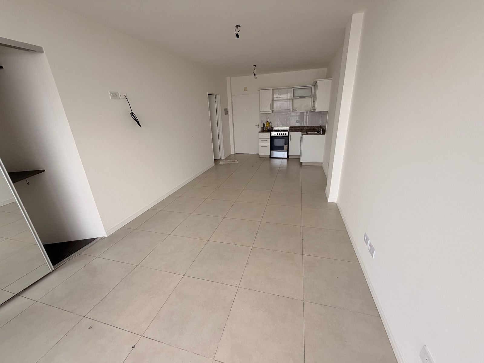 Saavedra. Excelente unidad piso alto con vistas, balcón y full amenities. Bajas expensas. — foto 5