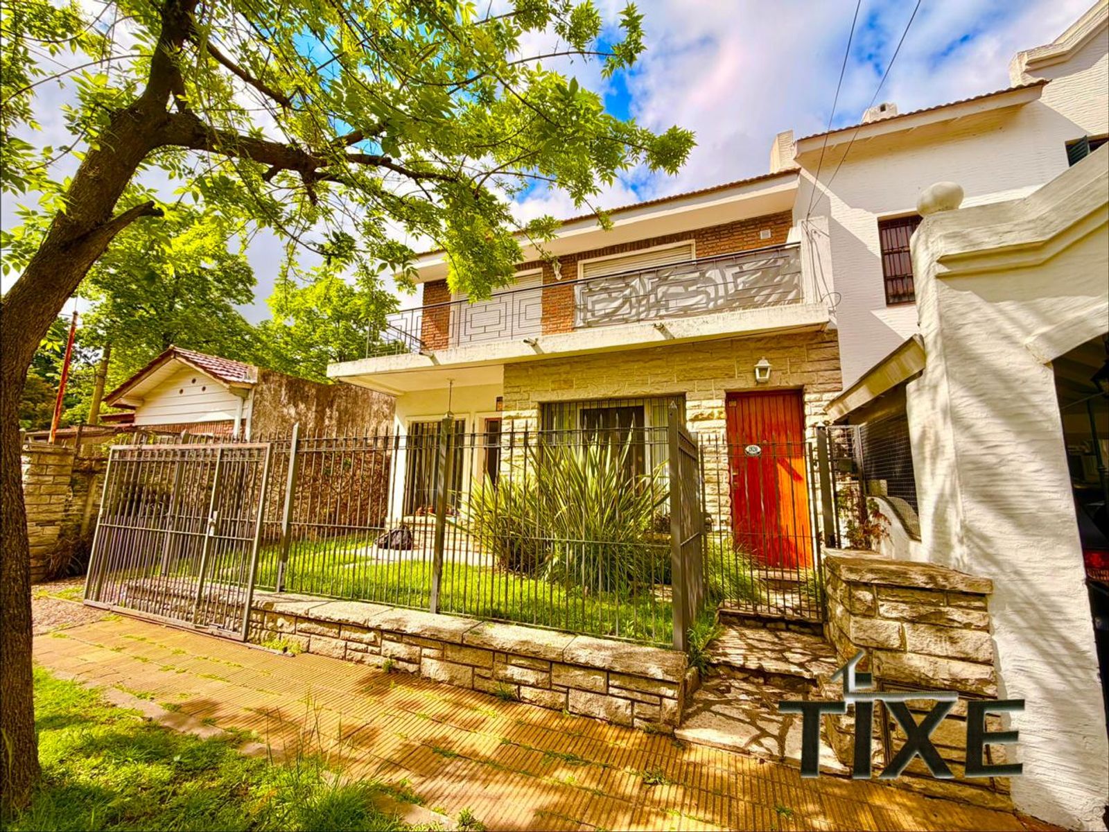 Ohiggins y Carvajal. Lote propio. Casa en PB c/ jardín y Depto independiente 2 Amb. c/ terraza. - 24