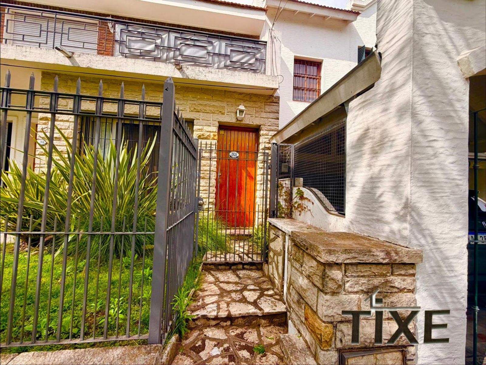 Ohiggins y Carvajal. Lote propio. Casa en PB c/ jardín y Depto independiente 2 Amb. c/ terraza. - 25