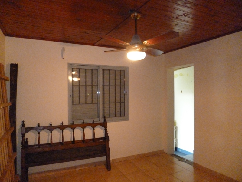 IMPORTANTE PROPIEDAD CUENTA CON CASA PRINCIPAL, UN LOCAL COMERCIAL Y UN DEPARTAMENTO. — foto 11