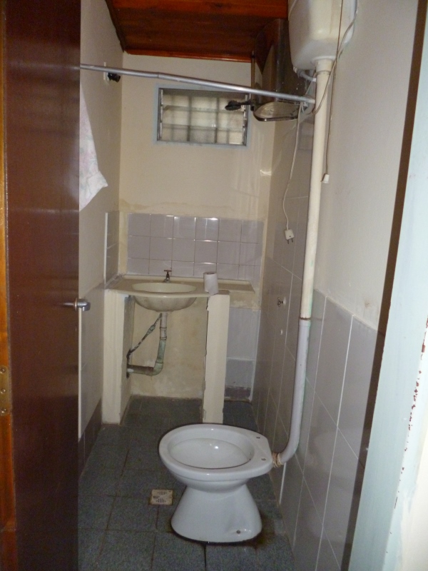 IMPORTANTE PROPIEDAD CUENTA CON CASA PRINCIPAL, UN LOCAL COMERCIAL Y UN DEPARTAMENTO. — foto 12
