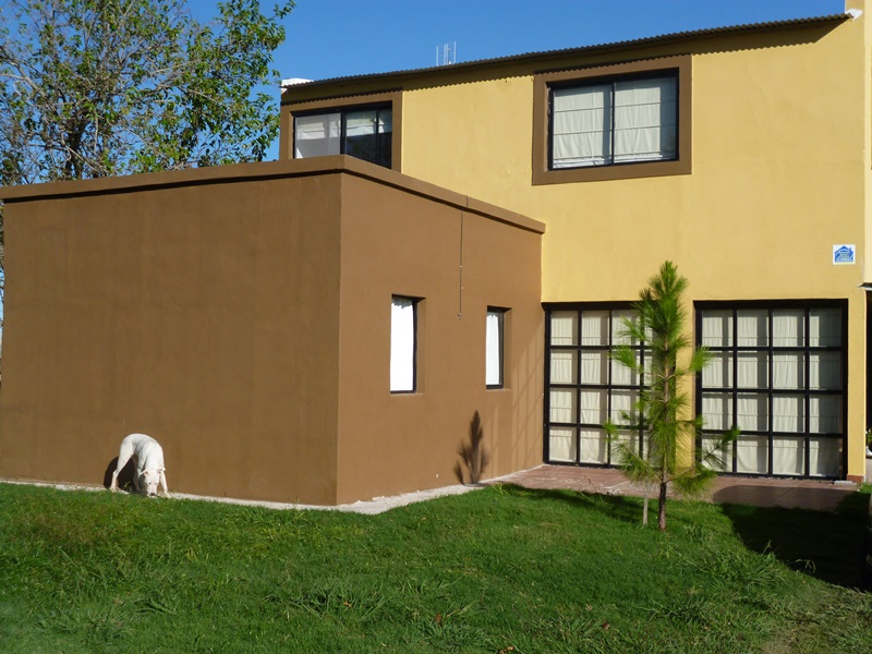 EXCELENTE PROPIEDAD EN COLONIA ELIA — foto 2