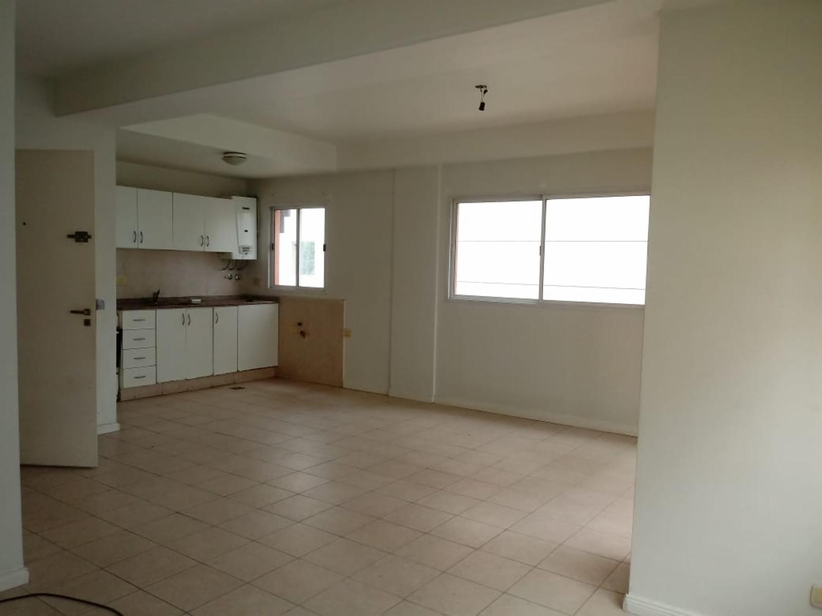 DEPARTAMENTO 3 AMBIENTES B° PINAR DE WILDE — foto 8