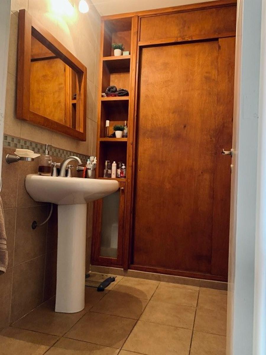 Excelente casa 4 ambientes cochera y fondo libre zona Gerli — foto 12