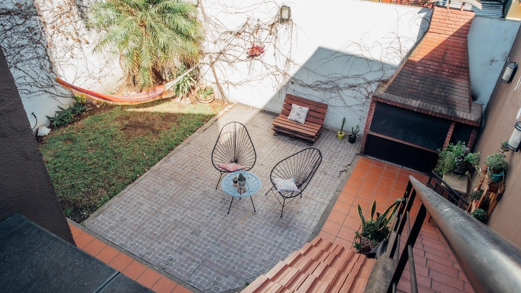 Excelente casa 4 ambientes cochera y fondo libre zona Gerli — foto 15