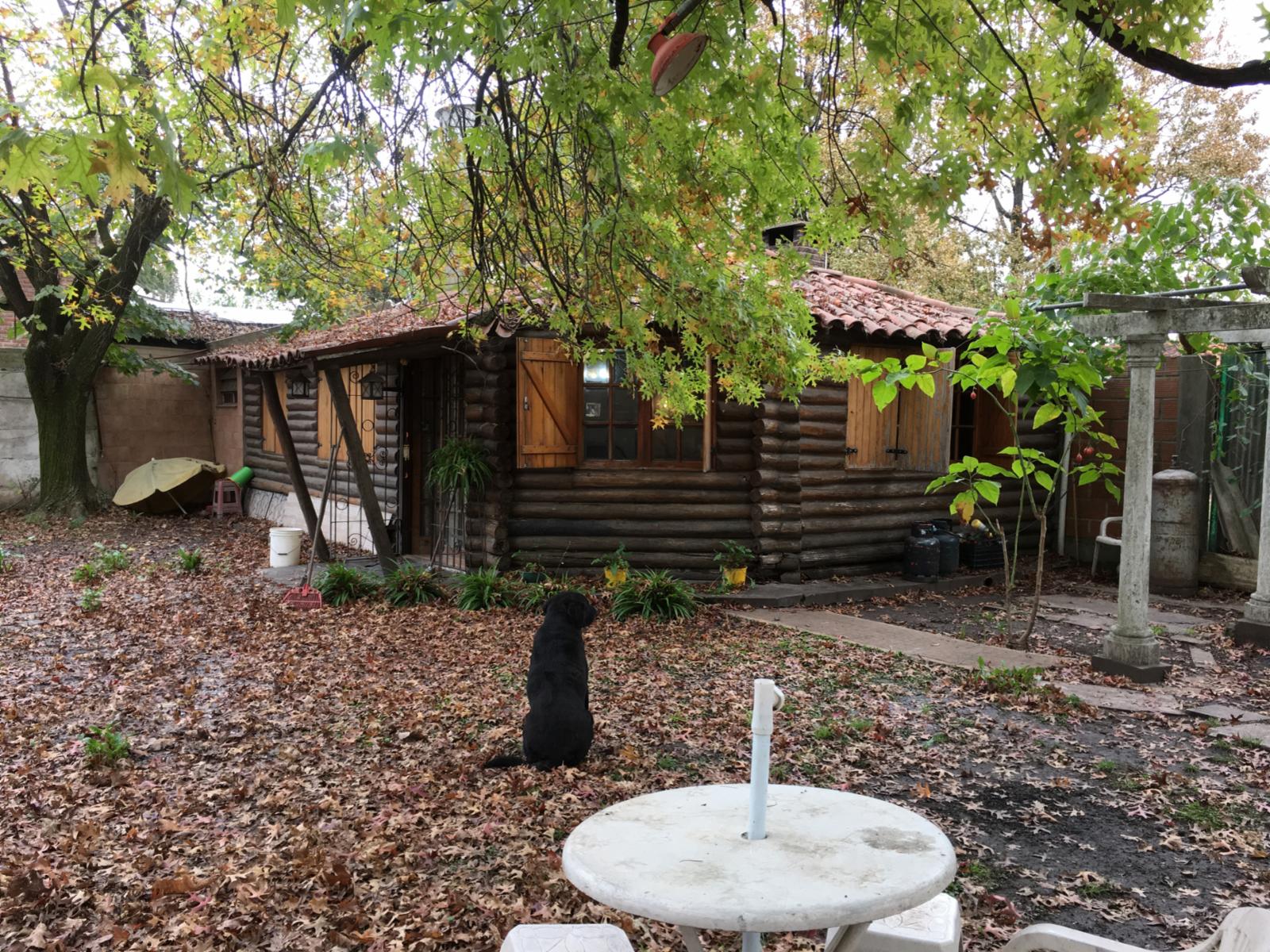 VENTA - PARQUE LELOIR - TERRENO CON QUINCHO DE TRONCO - PISCINA - SOBRE LOTE DE 15 x 34 APROX.