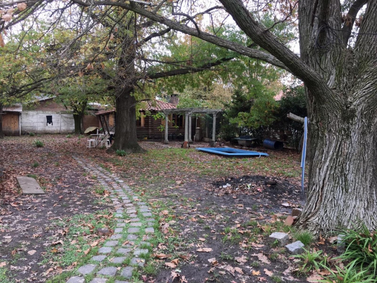 VENTA - PARQUE LELOIR - TERRENO CON QUINCHO DE TRONCO - PISCINA - SOBRE LOTE DE 15 x 34 APROX. — foto 2