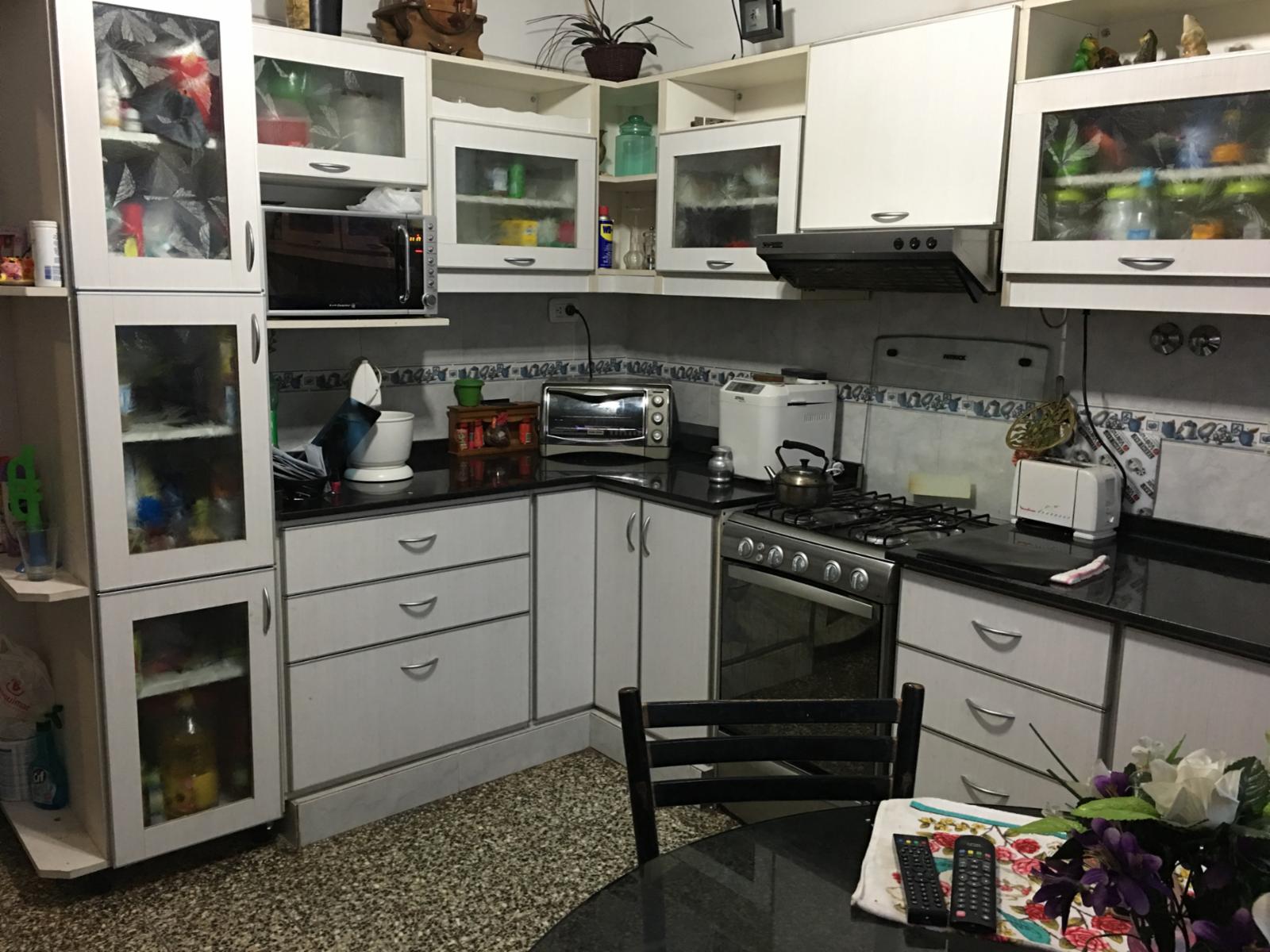 VENTA - LA TABLADA - CASA MULTIFAMILIAR - SOBRE LOTE DE 10 x 31.30 - (POSIBILIDAD DE ANEXAR OTRO LOTE DE 10 x 31.30 CON PISCINA - SALIENDO A DOS CALLES) — foto 6