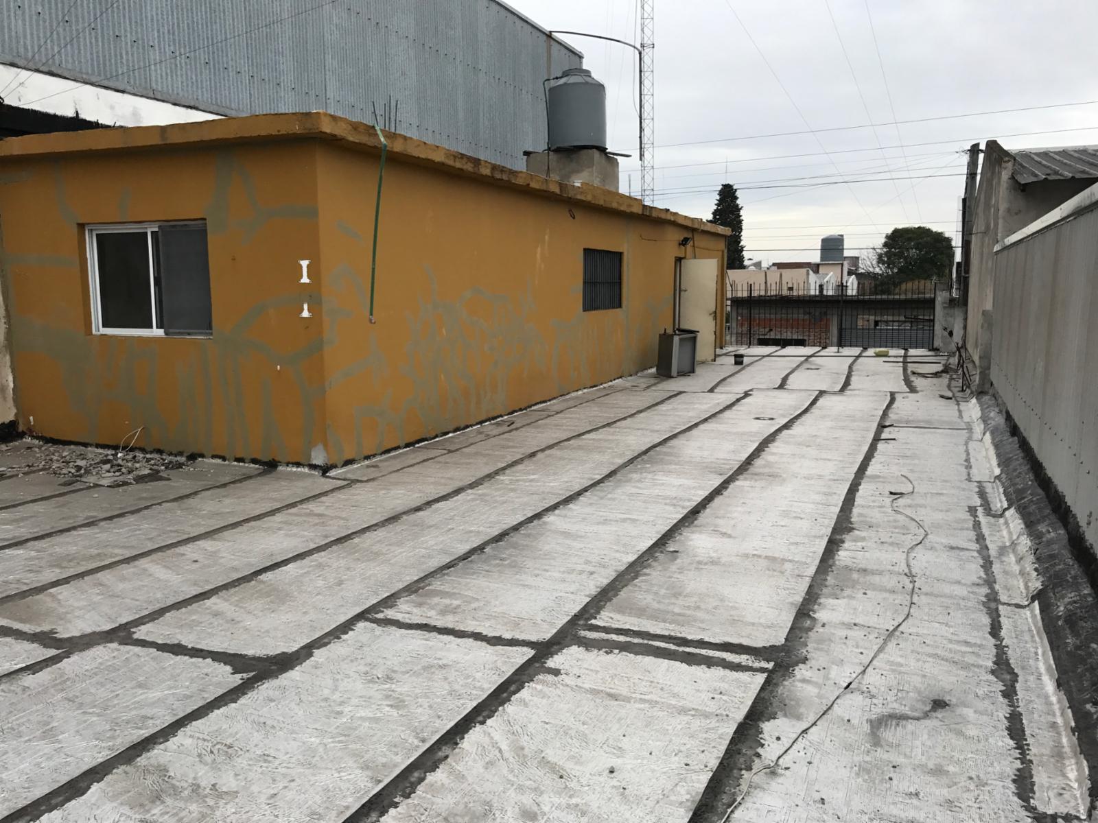 VENTA - SAN JUSTO - GALPON CON OFICINA o VIVIENDA - SOBRE LOTE 8,66 x 60,64 — foto 5