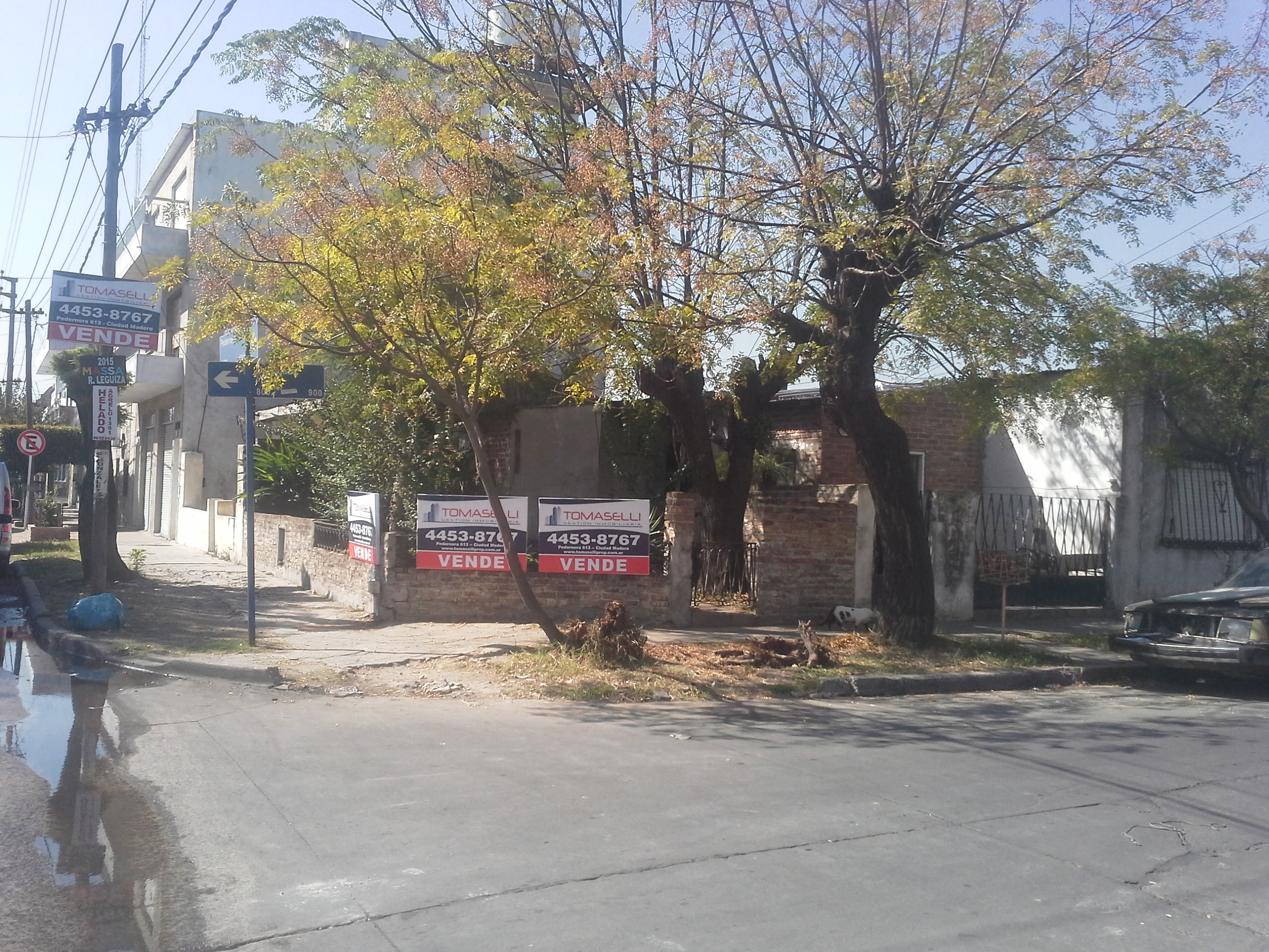VENTA - TERRENO - EXCELENTE ESQUINA EN ZONA COMERCIAL - IDEAL EMPRENDIMIENTO INMOBILIARIO CON 3 VIViENDAS.