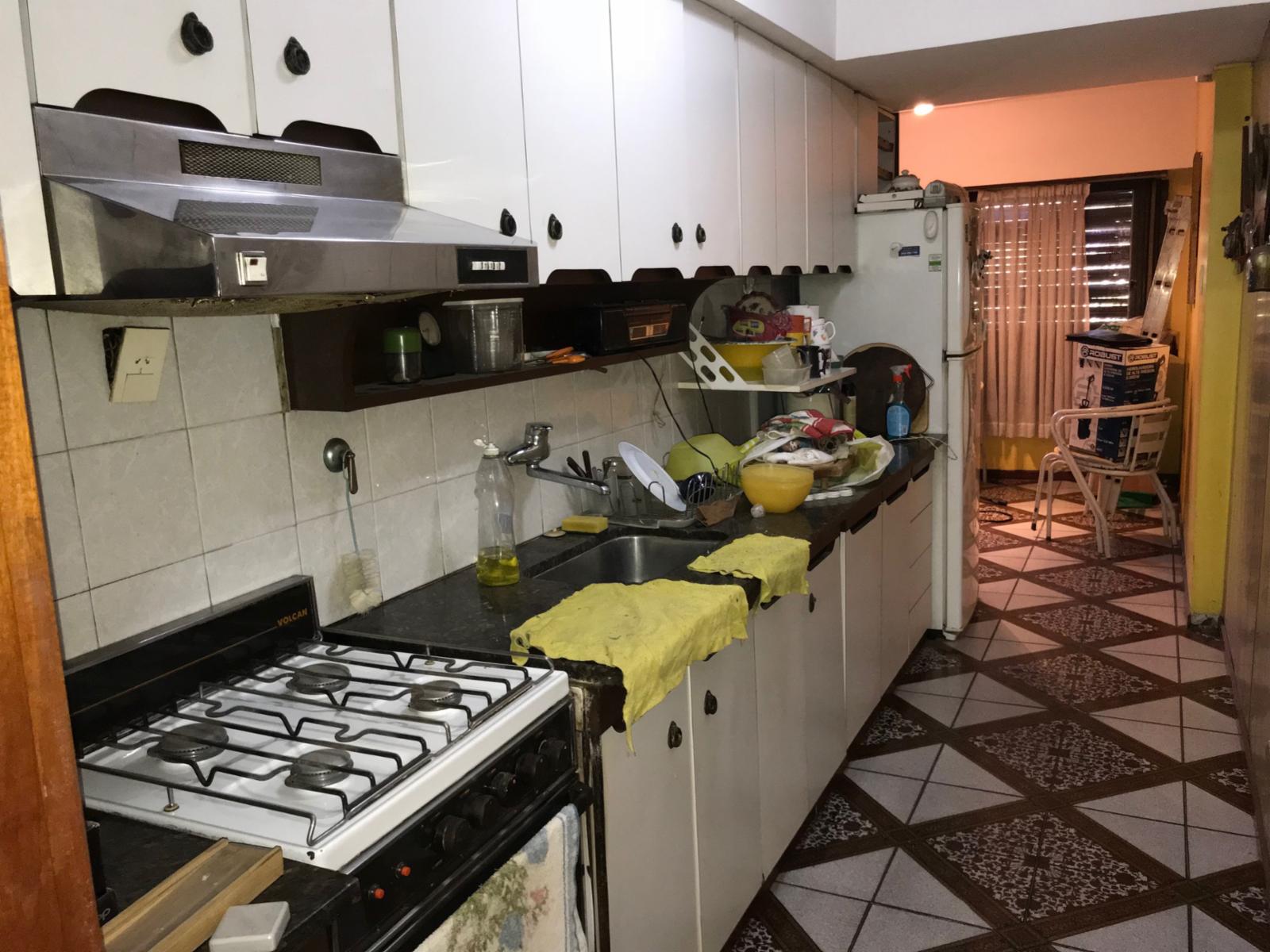VENTA - CIUDAD EVITA - CASA DE 7 AMBIENTES EN DOS PLANTAS - CONSTRUIDA SOBRE LOTE EN ESQUINA - APTA CREDITO BANCARIO — foto 8