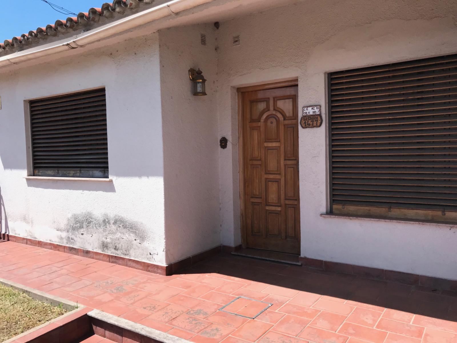 VENTA - CIUDAD EVITA - CASA DE 7 AMBIENTES EN DOS PLANTAS - CONSTRUIDA SOBRE LOTE EN ESQUINA - APTA CREDITO BANCARIO — foto 15