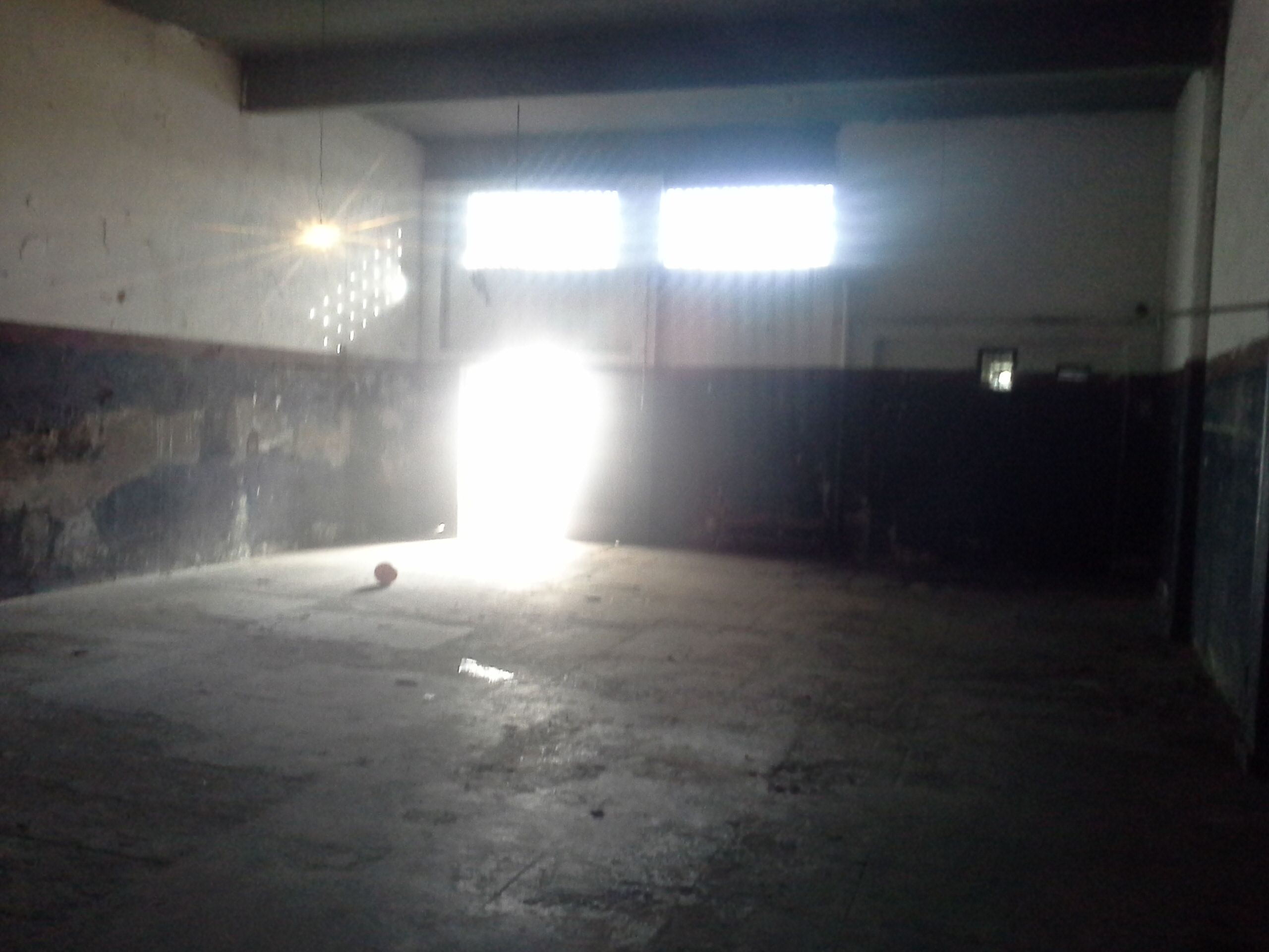 ALQUILER - GALPON 130m2 - MAS VIVIENDA U OFICINA - 3