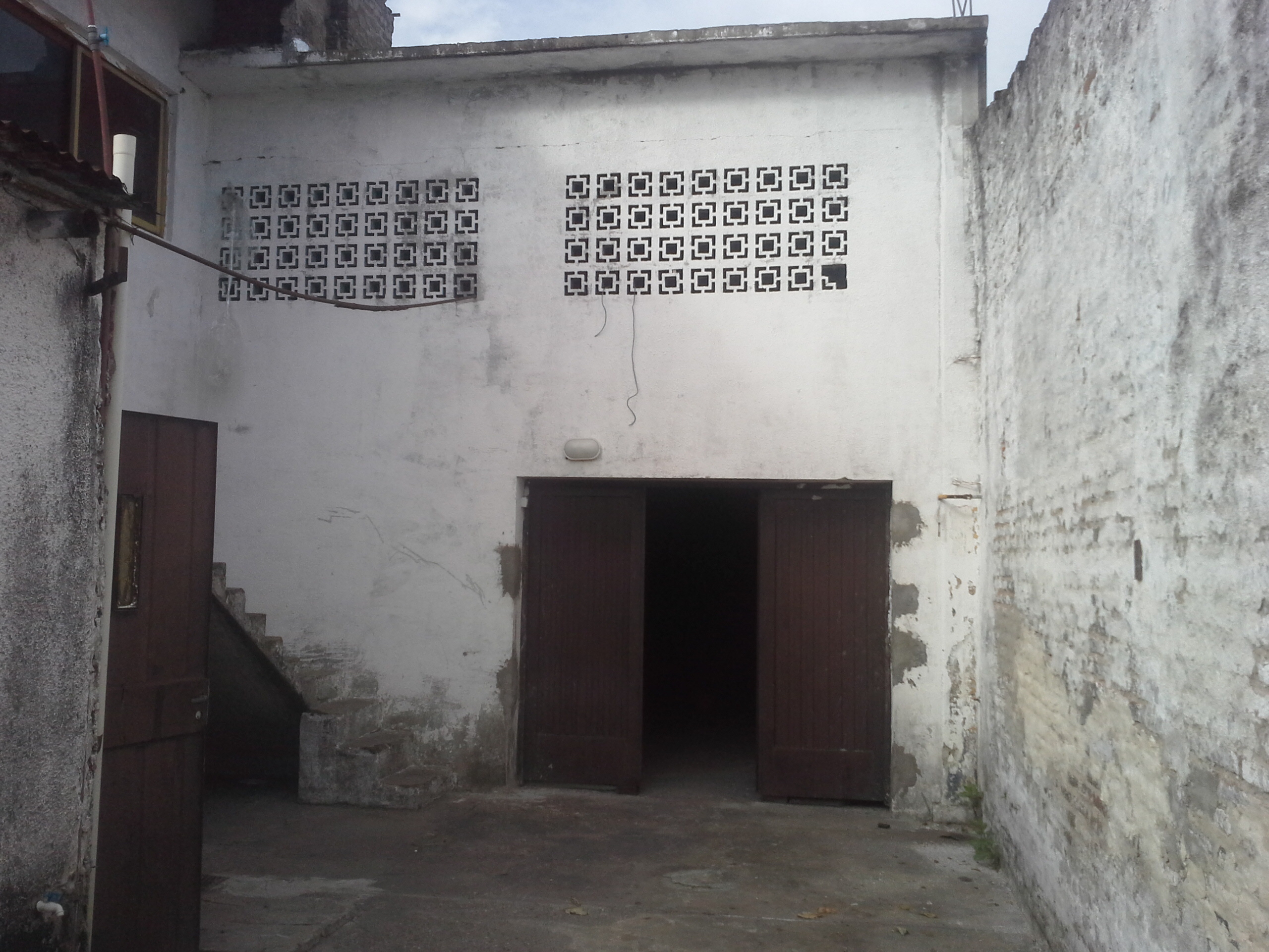 ALQUILER - GALPON 130m2 - MAS VIVIENDA U OFICINA - 4