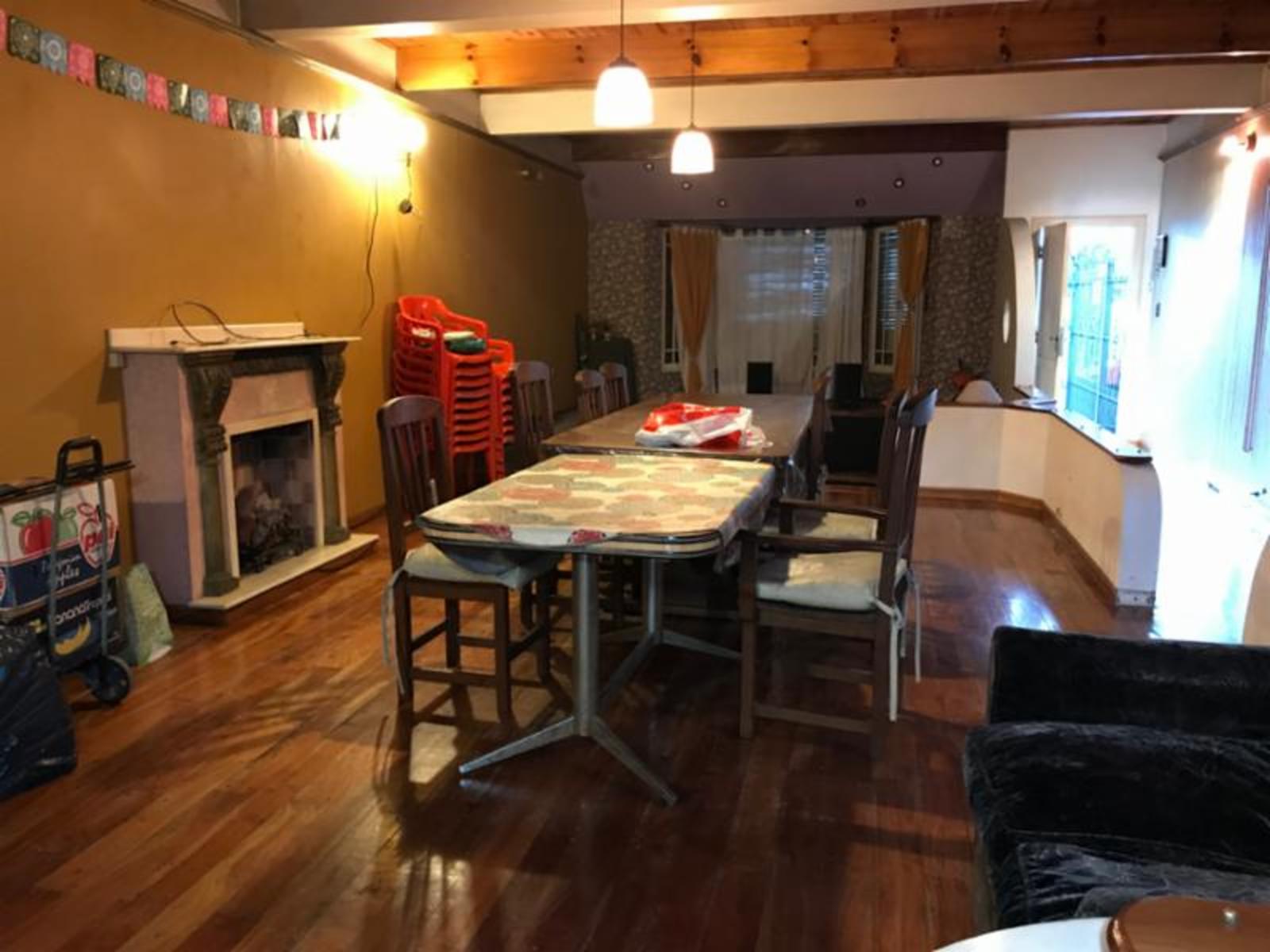 VENTA - VILLA MADERO - CASA DE 5 AMBIENTES CON QUINCHO y GARAJE PASANTE