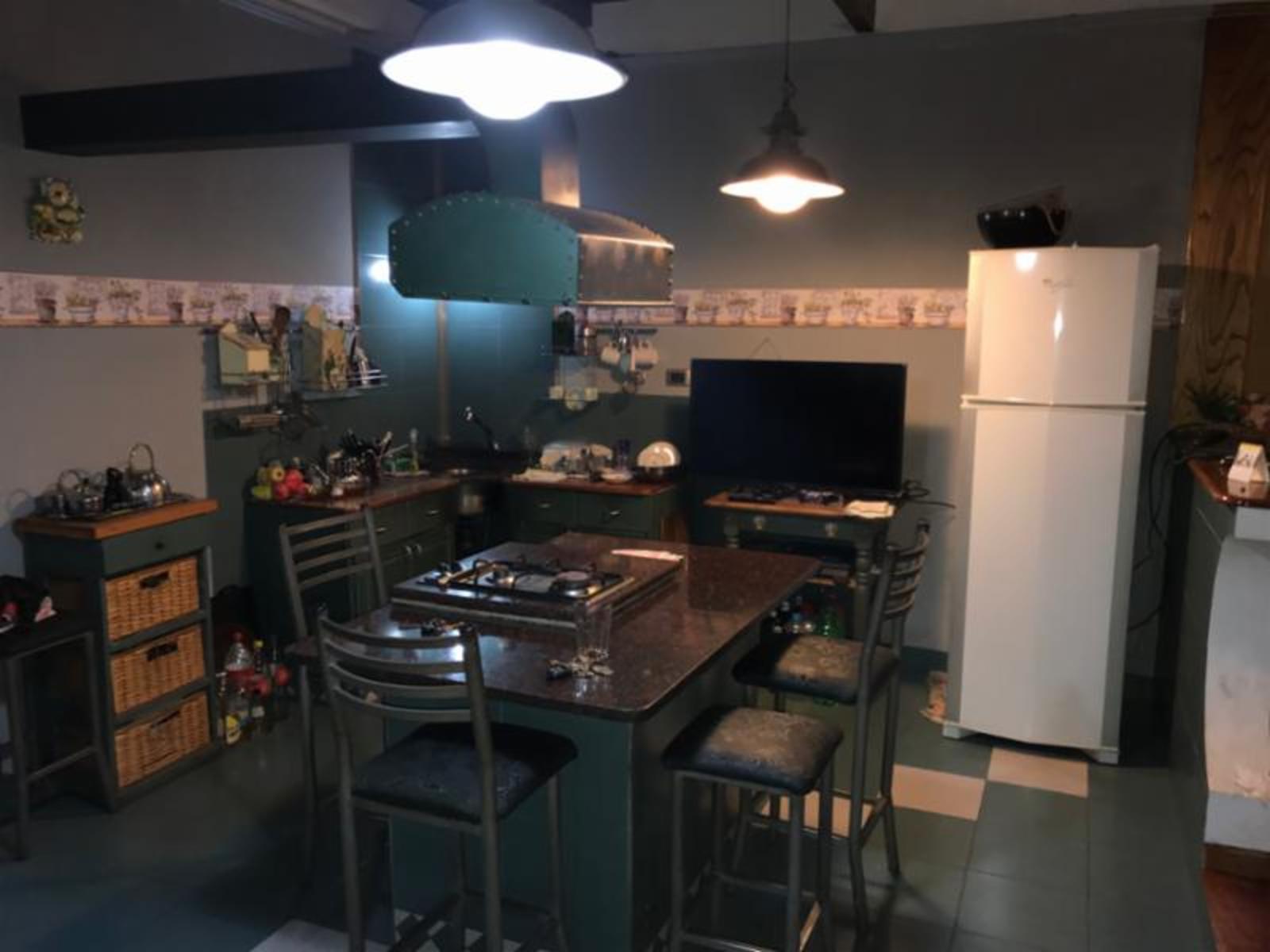 VENTA - VILLA MADERO - CASA DE 5 AMBIENTES CON QUINCHO y GARAJE PASANTE — foto 6