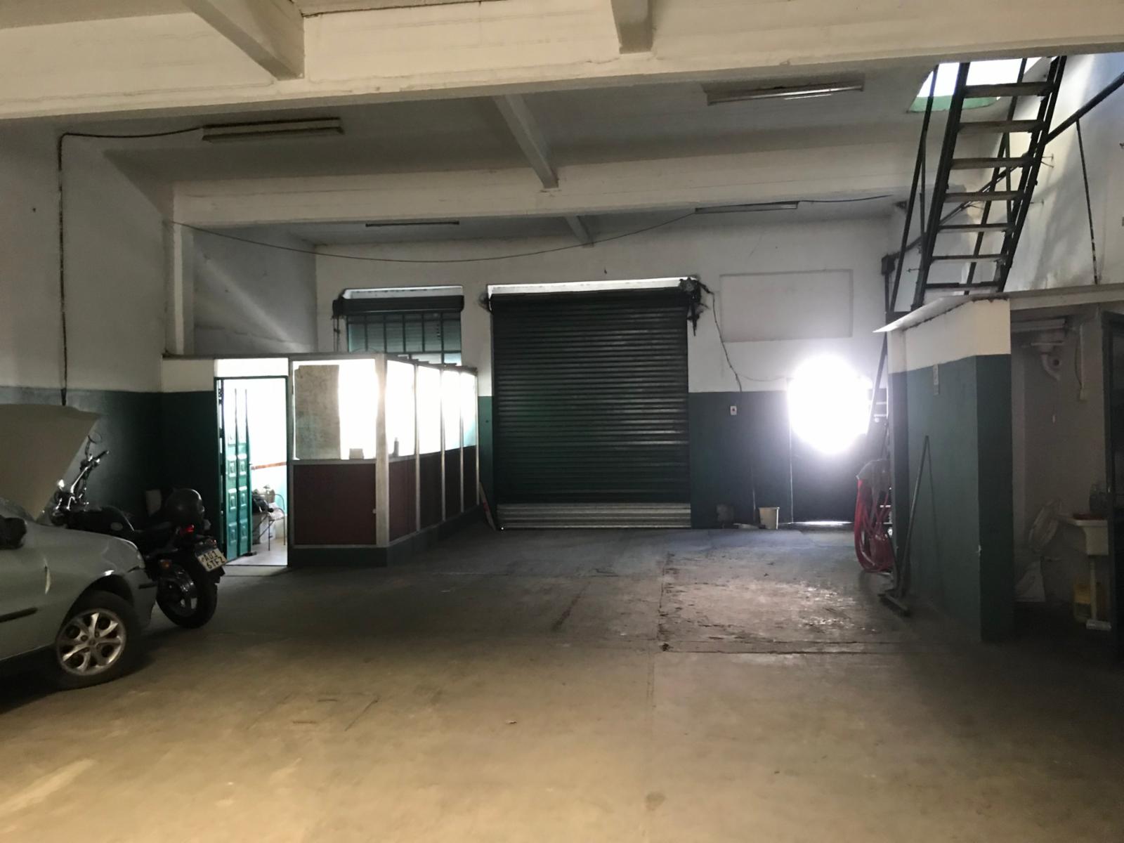 ALQUILER - VILLA SOLDATI - GALPON 670M2 Aprox. - CON OFICINA - 1