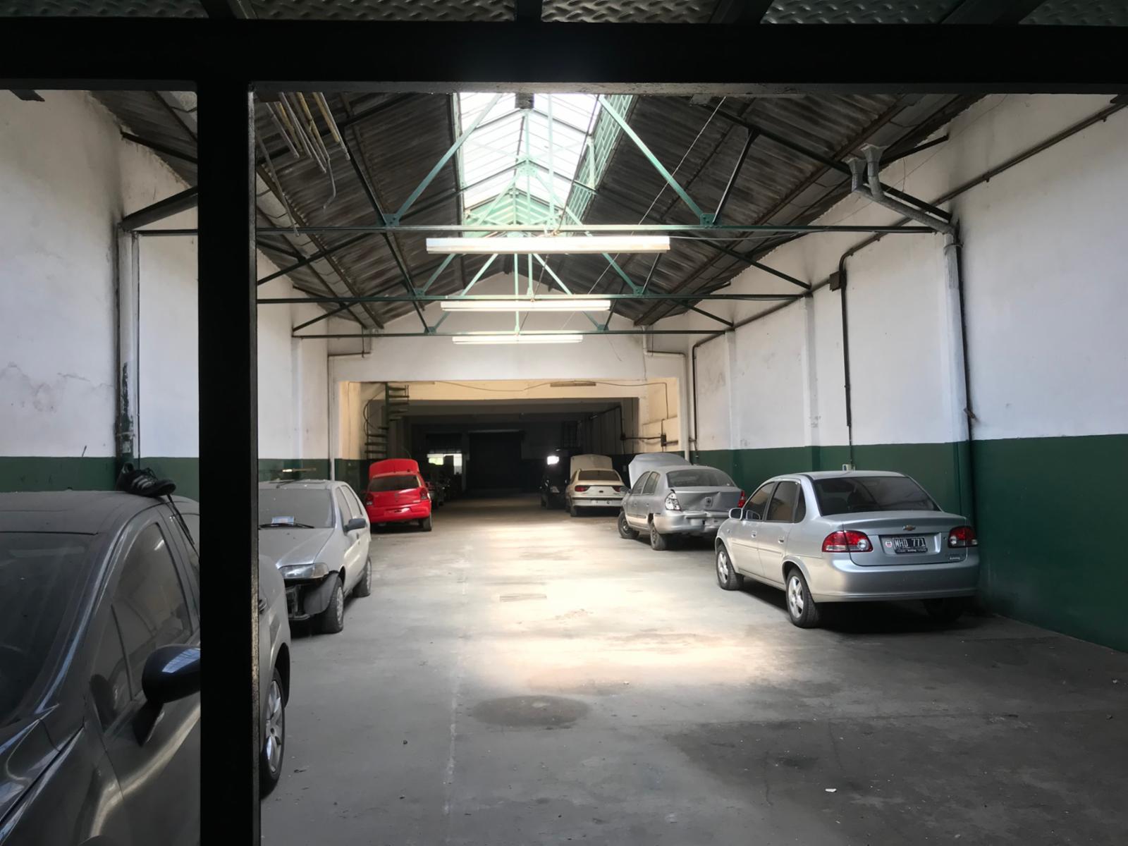 ALQUILER - VILLA SOLDATI - GALPON 670M2 Aprox. - CON OFICINA - 2