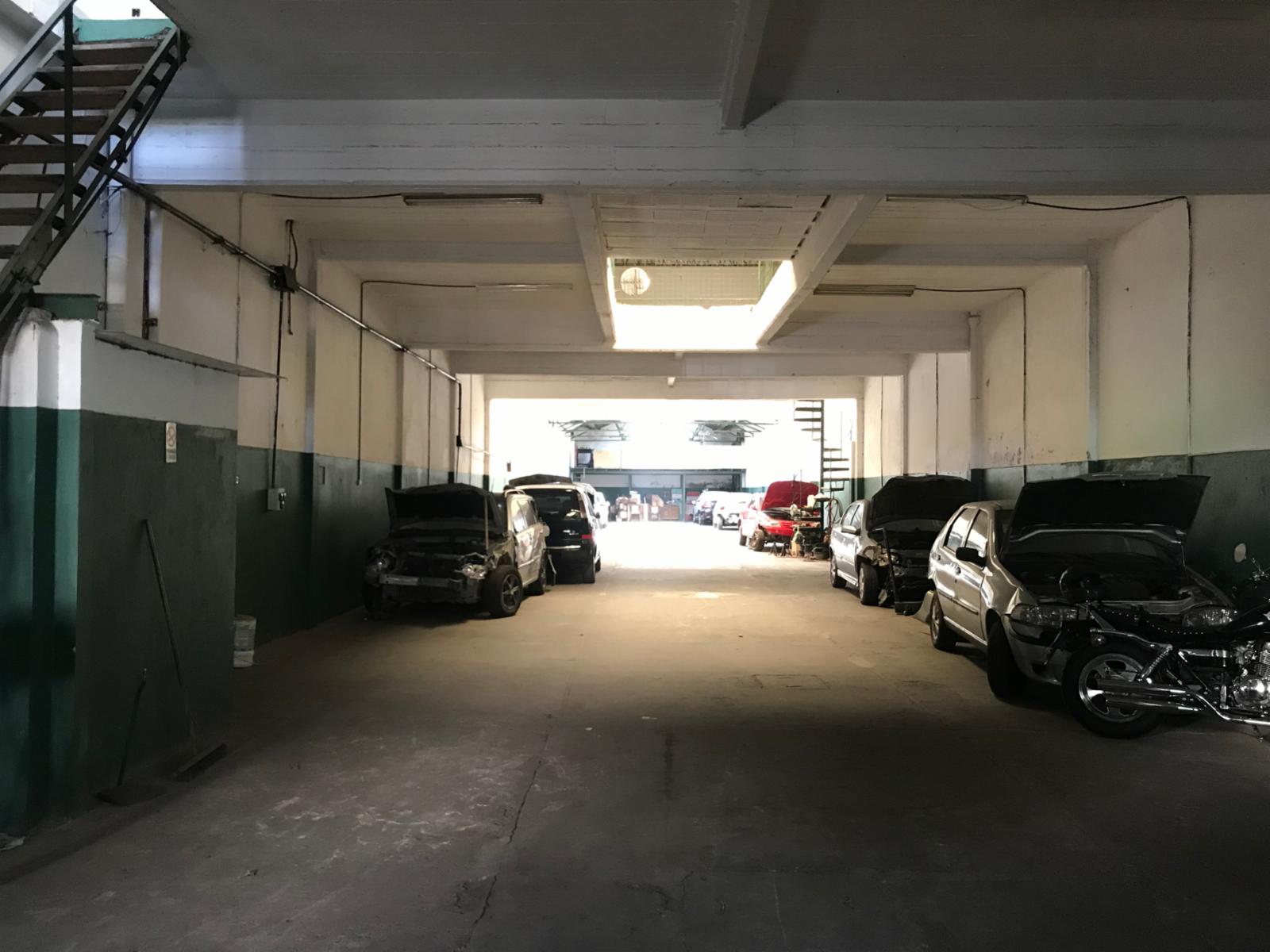 ALQUILER - VILLA SOLDATI - GALPON 670M2 Aprox. - CON OFICINA - 4