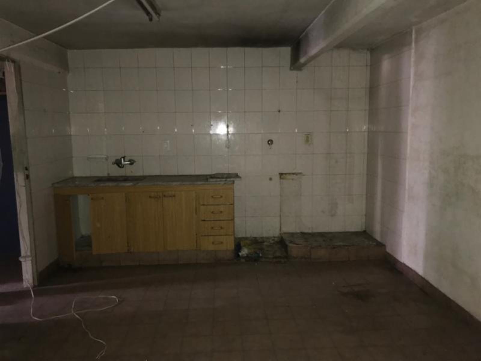 ALQUILER - MATADEROS - GALPON 500 M2 APROX. CON OFICINA - UNA PLANTA - SOBRE LOTE DE 8.66 x 60.00 Aprox. - 10