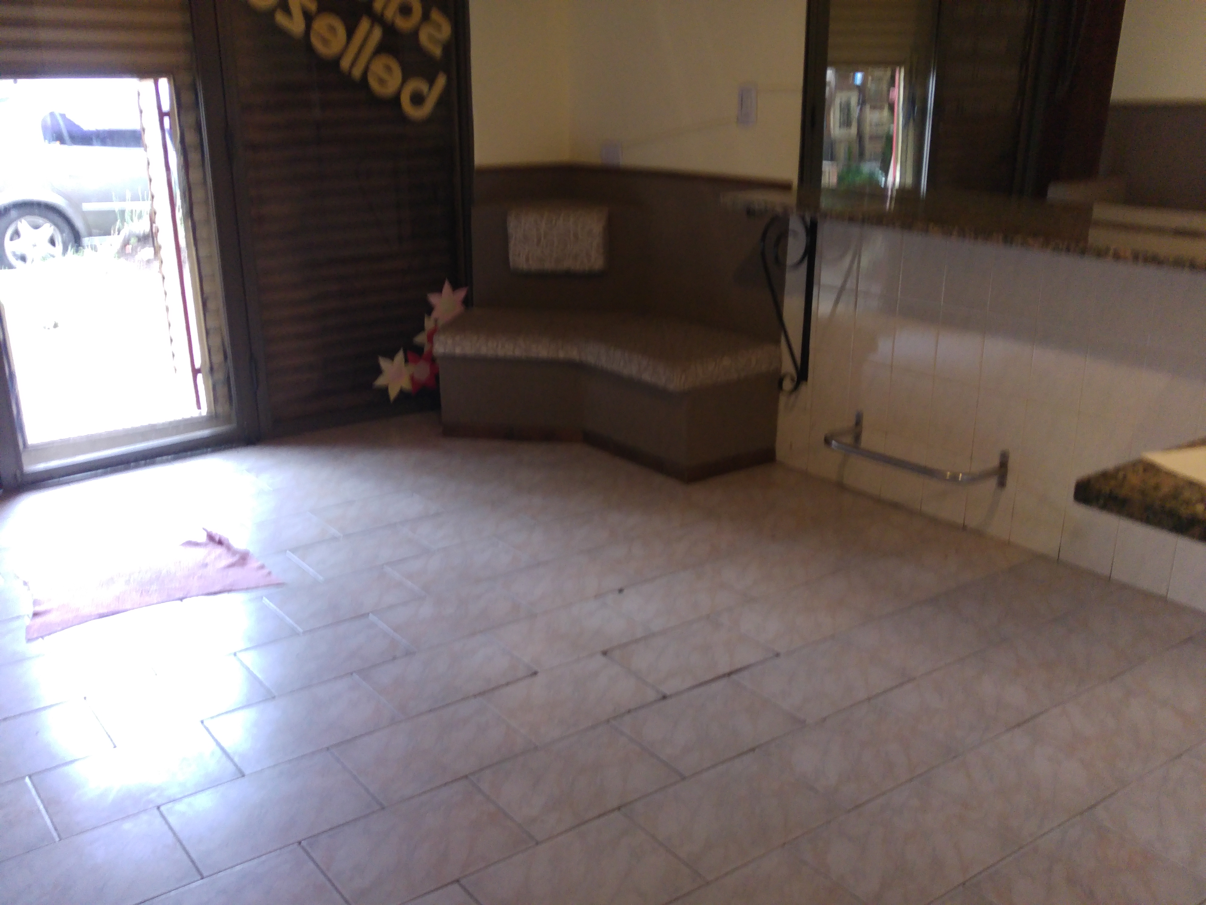ALQUILER - TAPIALES - LOCAL COMERCIAL - EX PELUQUERÍA - 4