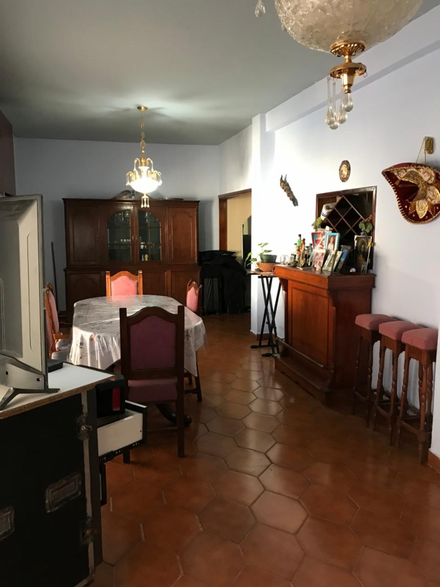 VENTA - LA TABLADA - CASA 4 AMBIENTES CON GARAJE - MAS DEPARTAMENTO A TERMINAR EN PLANTA ALTA