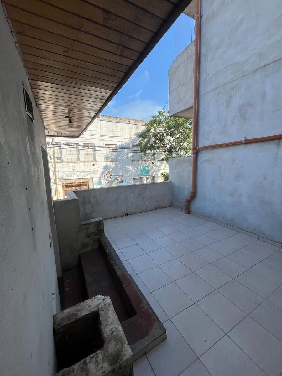 ALQUILER - VILLA MADERO - DEPARTAMENTO DE 3 AMBIENTES CON PATIO - 1°PISOPOR ESCALERA - 13
