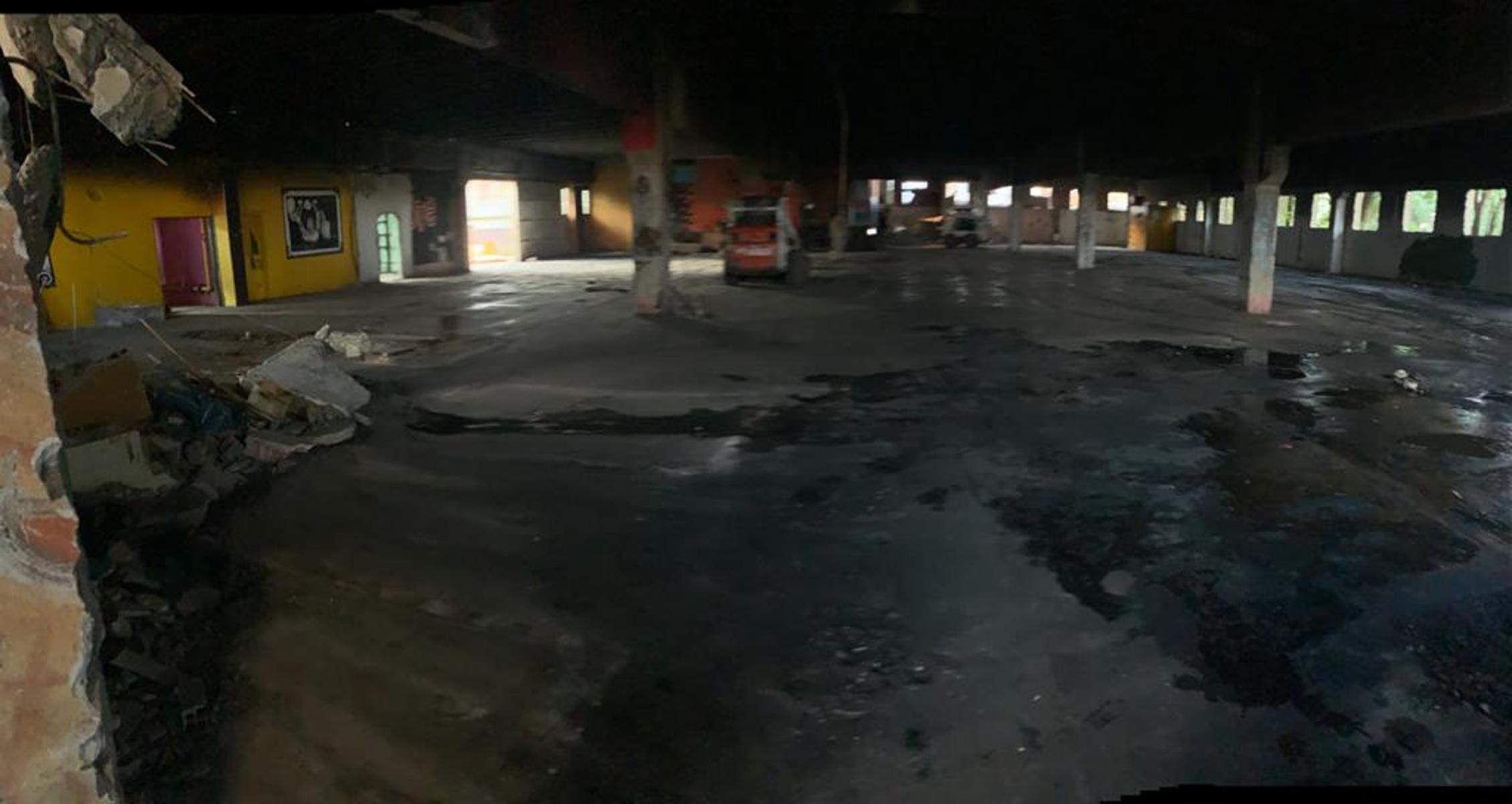 ALQUILER o VENTA - LA TABLADA - FRACCIÓN INDUSTRIAL 5000 m2 MAS GALPÓN EN DOS PLANTAS DE 2400 m2 CUBIERTOS APROXIMADAMENTE - PLAYON DE ESTACIONAMIENTO. - 2