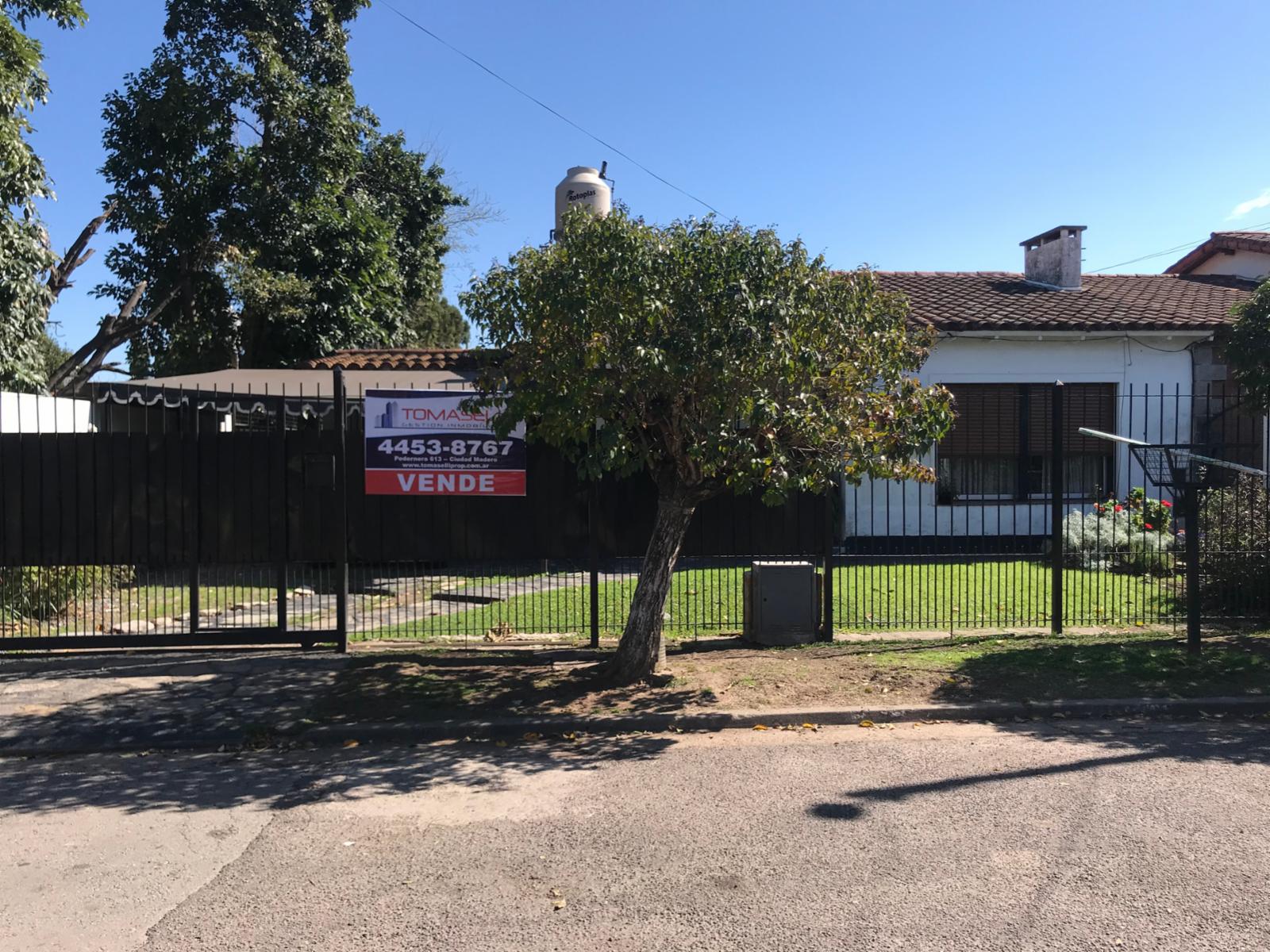 VENTA - CIUDAD EVITA - CASA 4 AMBIENTES SOBRE LOTE DE 13,20 m x 25,78m