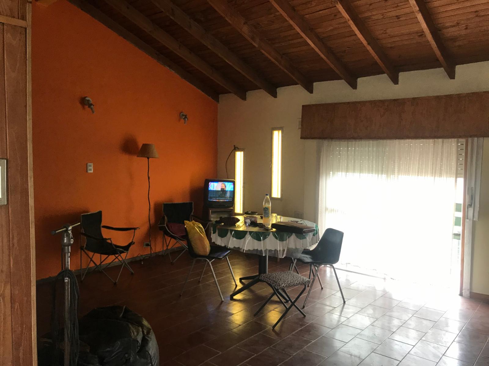 VENTA - LA TABLADA - GALPON CON VIVIENDA - ZONIFICACION: M.I. - sobre lote de 10.00 x 21.00 - SE ACEPTA DEPARTAMENTO O PH DE MENOR VALOR