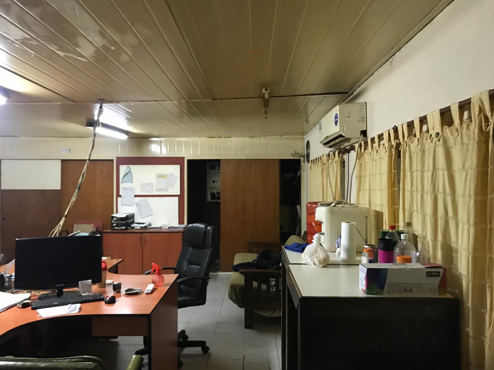 VENTA - VILLA CELINA - IMPORTANTE LOCAL COMERCIAL - POLO TEXTIL - 8,66 x 34,00 — foto 4
