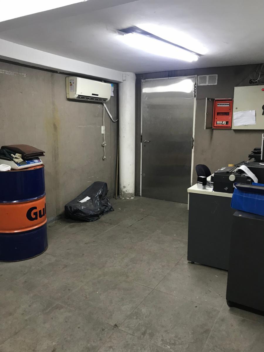 VENTA - VILLA CELINA - GALPON 8,66 X 25,00 - A METROS DE CHILAVERT, EN LA MEJOR ZONA COMERCIAL, POLO TEXTIL — foto 5