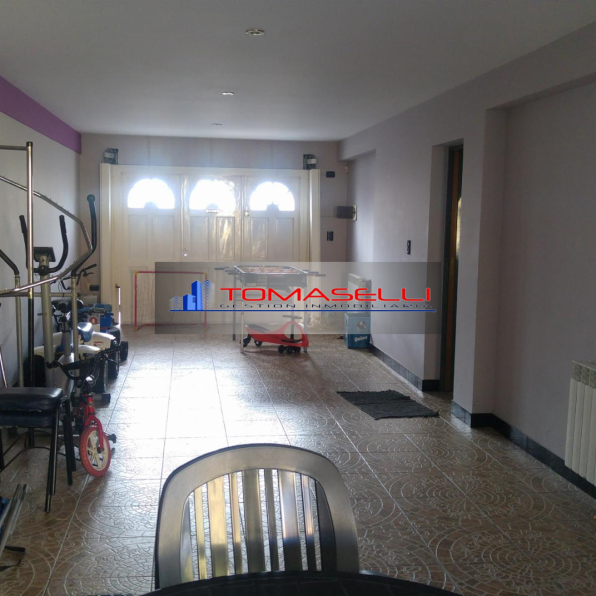 VENTA - TAPIALES - EXCELENTE CASA 7 AMBIENTES - DETALLES DE CATEGORIA - SE TOMARIA DEPTO. EN PARTE DE PAGO — foto 3