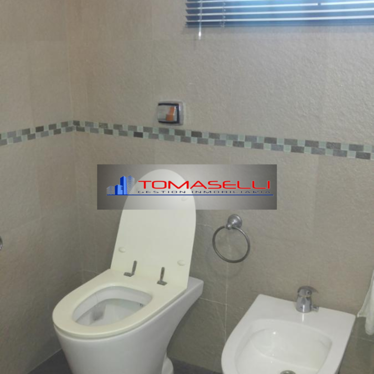 VENTA - TAPIALES - EXCELENTE CASA 7 AMBIENTES - DETALLES DE CATEGORIA - SE TOMARIA DEPTO. EN PARTE DE PAGO — foto 13