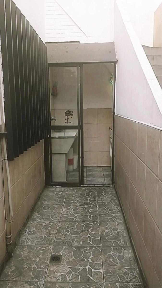 VENTA - LINDA CASA 4 AMBIENTES EN ESQUINA - CON TERRAZA, QUINCHO y GARAJE — foto 11