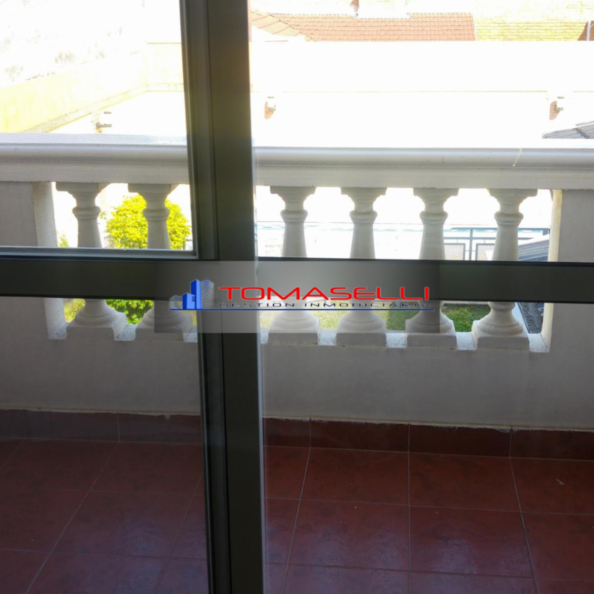 VENTA - TAPIALES - EXCELENTE CASA 7 AMBIENTES - DETALLES DE CATEGORIA - SE TOMARIA DEPTO. EN PARTE DE PAGO — foto 6
