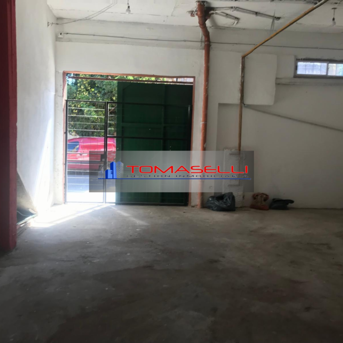 VENTA - 1 GALPON MAS 2 DEPARTAMENTOS - CON RENTA - POSIBLE FINANCIACION