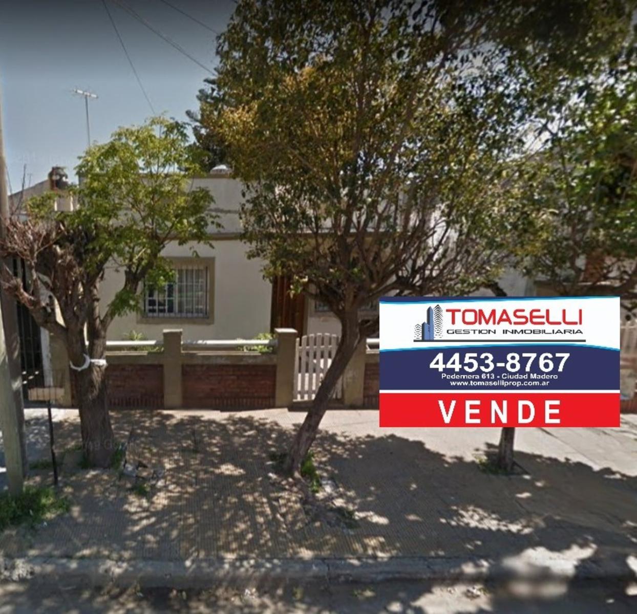 VENTA - VILLA MADERO - CASA MULTIFAMILIAR - FRENTE DEPARTAMENTO 3 AMBIENTES - FONDO DEPARTAMENTO 2 AMBIENTES - SOBRE LOTE DE 8.66 x 34,64 APROX