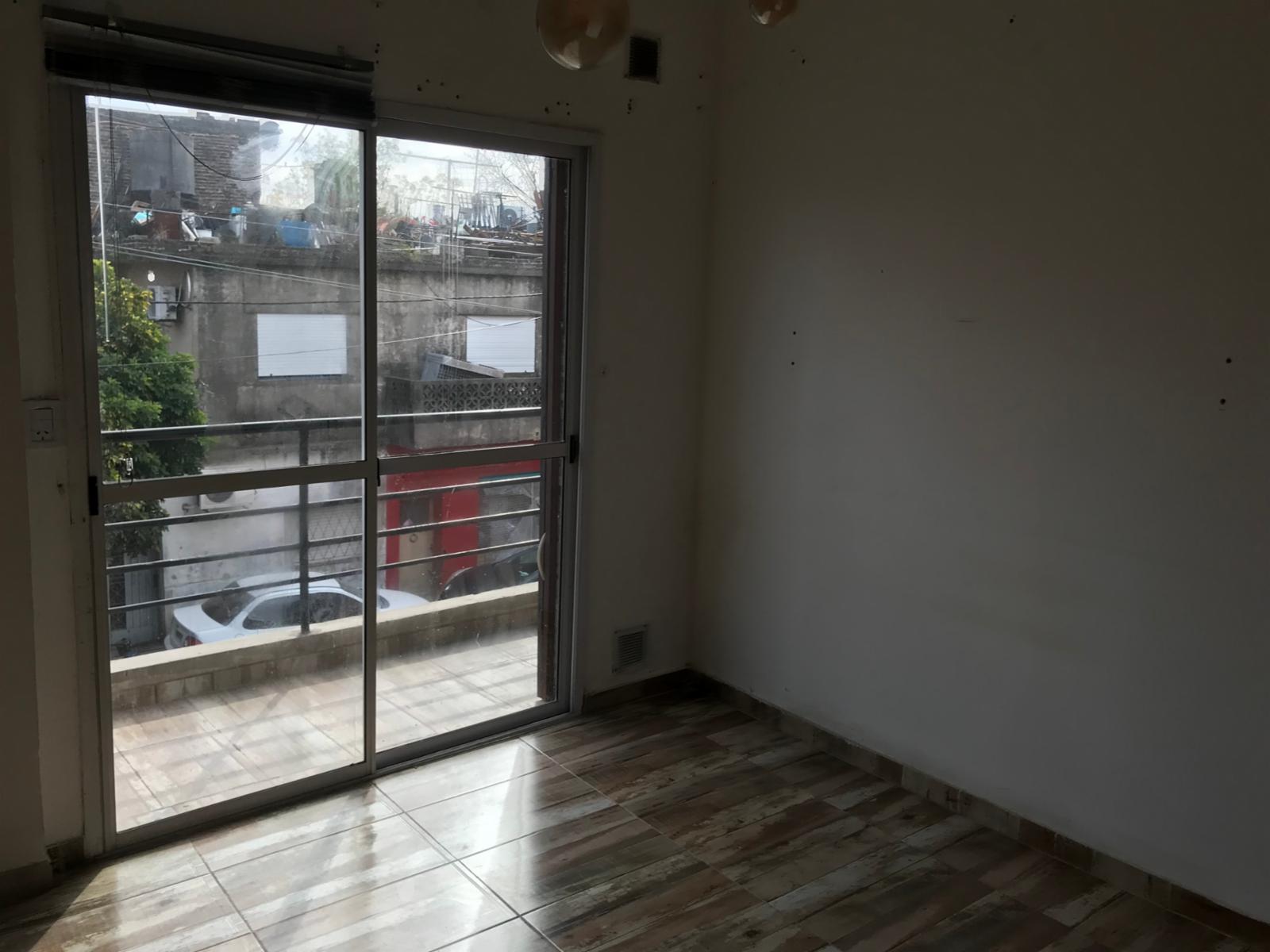 ALQUILER - DEPARTAMENTO 3 AMB. - VILLA MADERO - SIN EXPENSAS - 1° PISO POR ESCALERA - 3