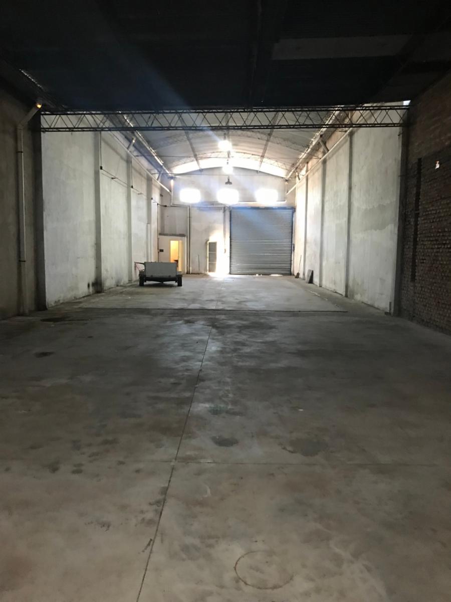 ALQUILER - GALPON 450 m2 - VILLA E. MADERO - 2